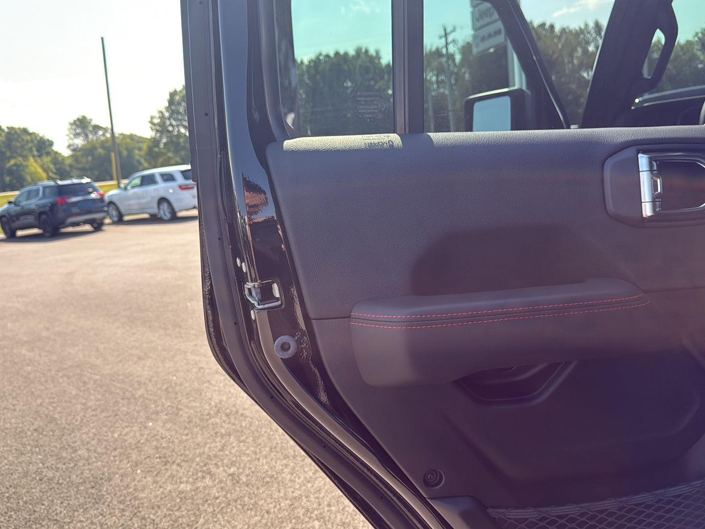 2025 Jeep Wrangler Rubicon photo 19