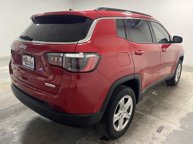 2023 Jeep Compass Latitude photo 6