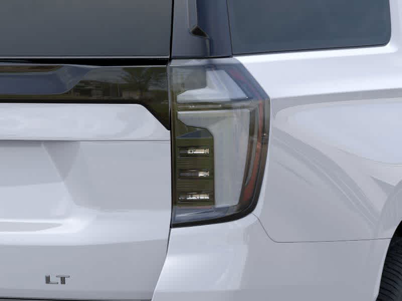 2025 Chevrolet Suburban LT photo 11