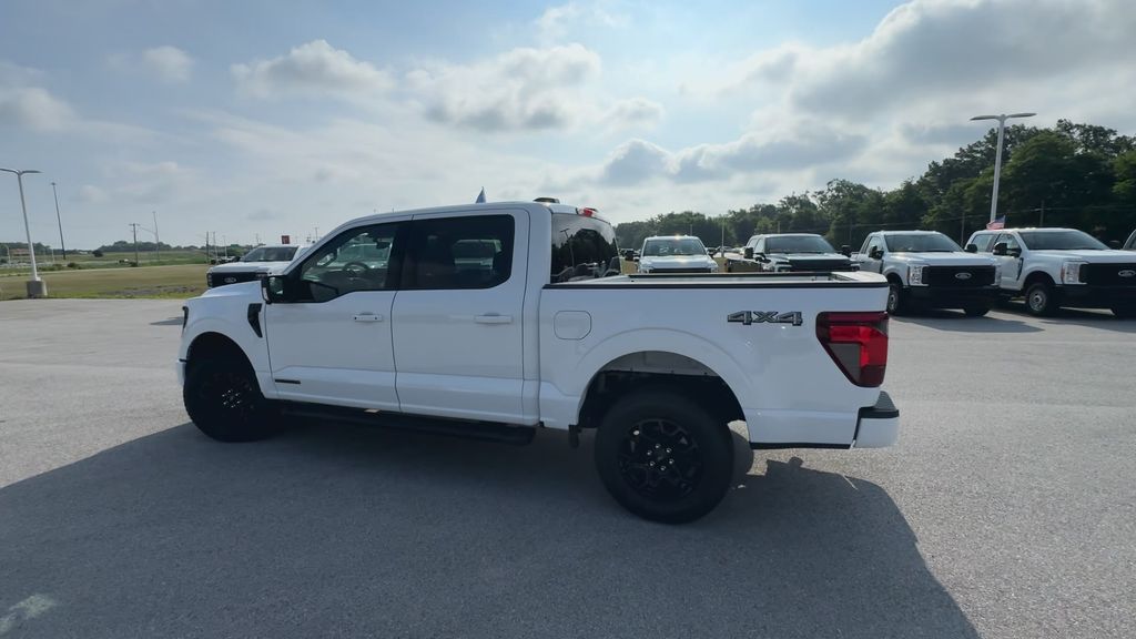 2025 Ford F-150 XLT photo 6