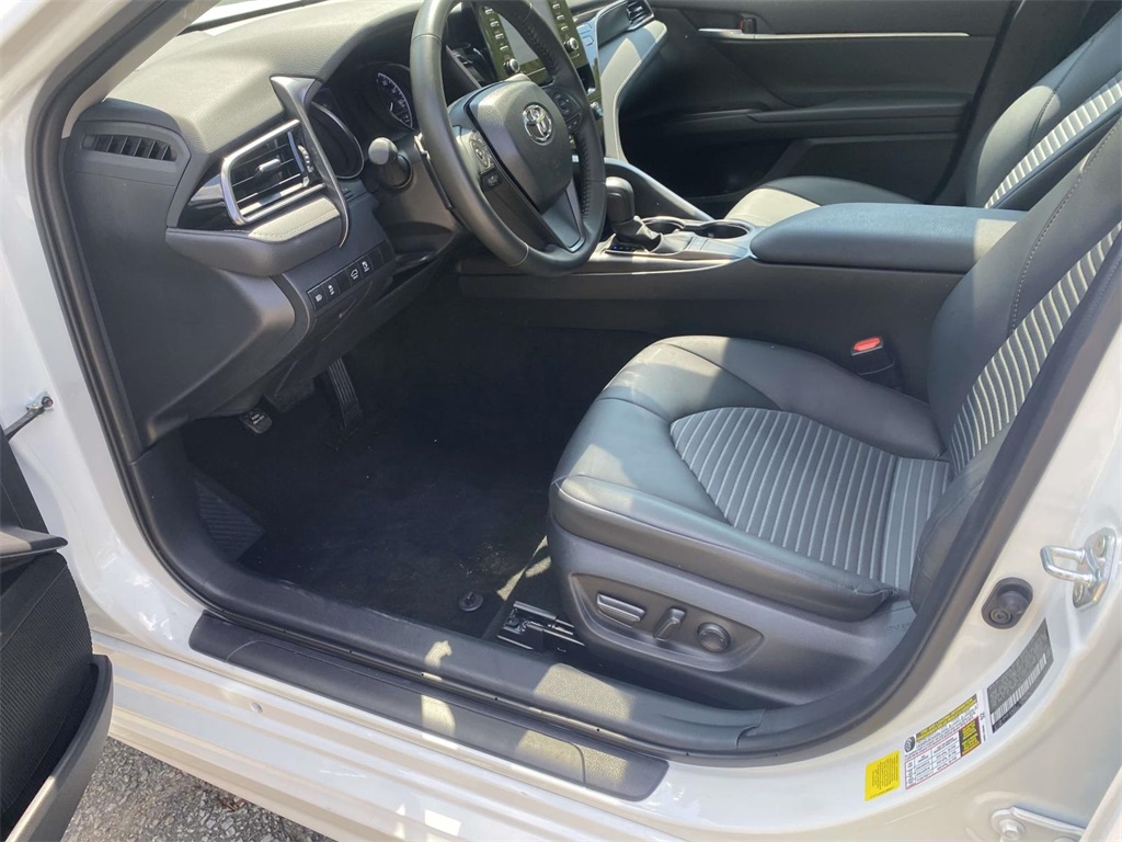 2024 Toyota Camry SE photo 11