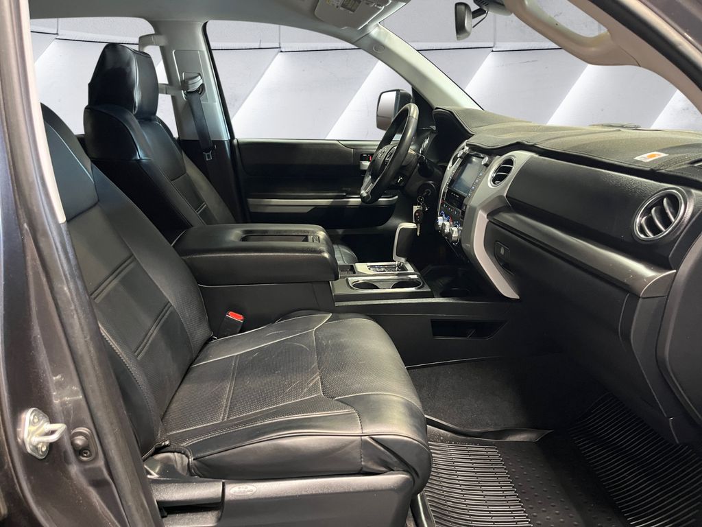 2021 Toyota Tundra SR5 CrewMax photo 11