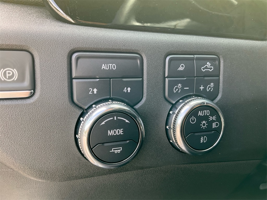 2025 Gmc Sierra 1500 SLT photo 11