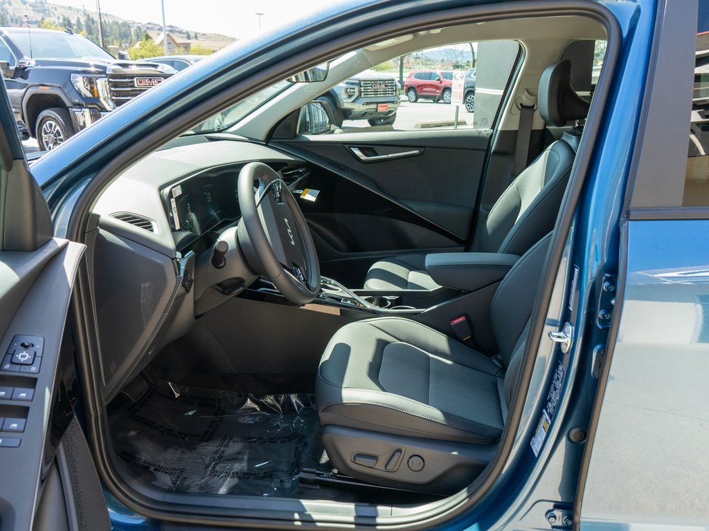 2025 Kia Niro EX photo 12