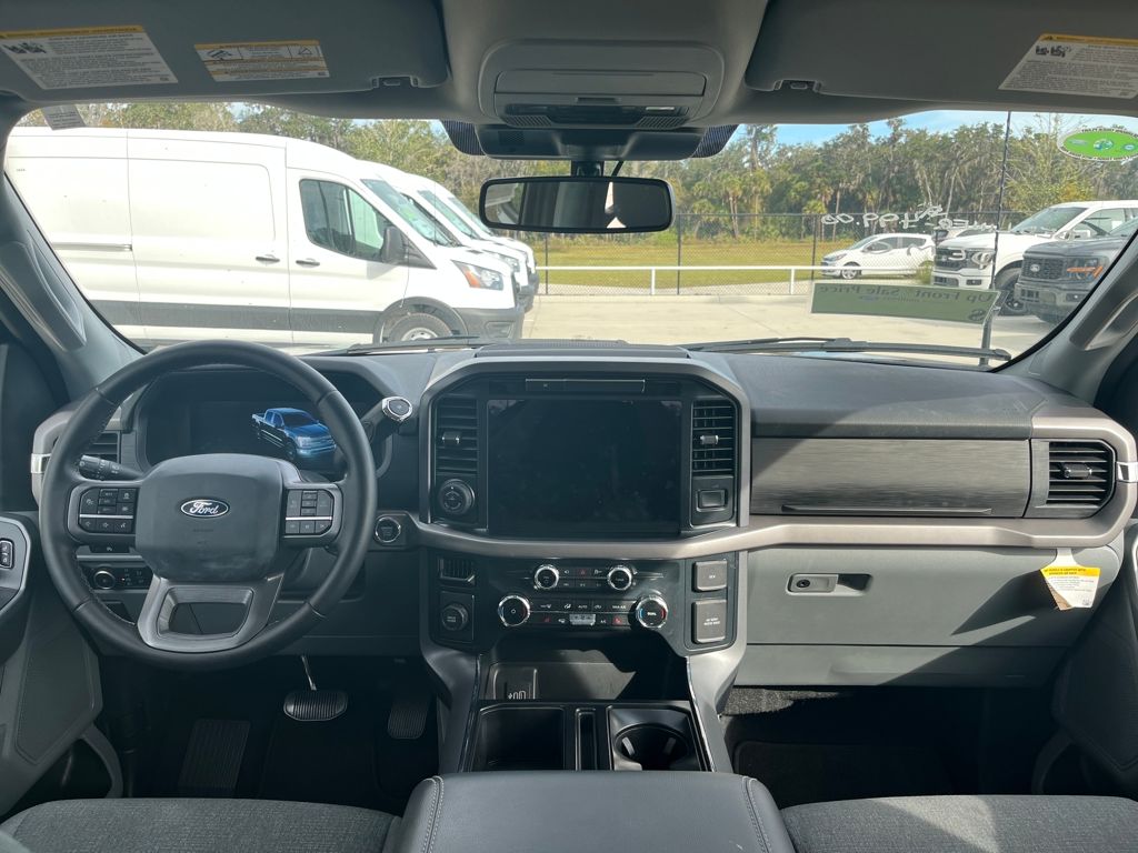 2025 Ford F-150 XLT photo 4