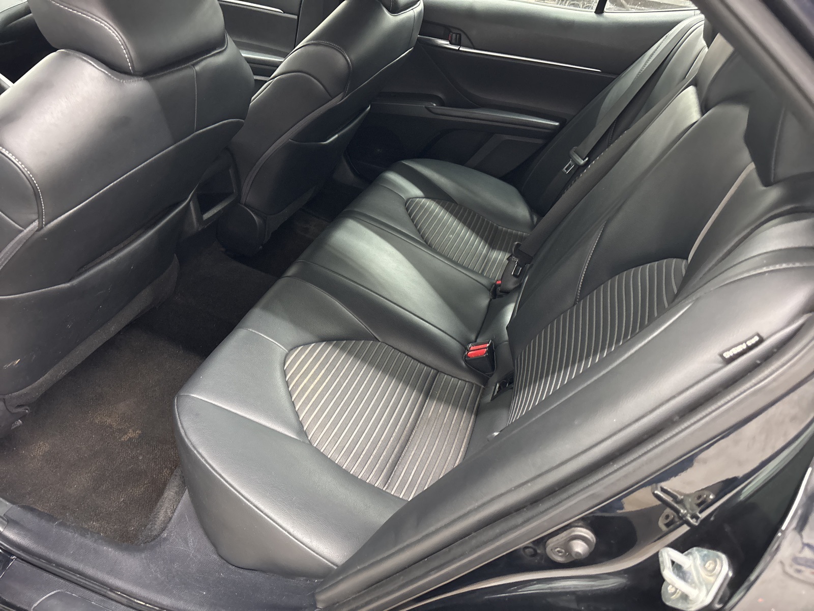 2022 Toyota Camry SE photo 16