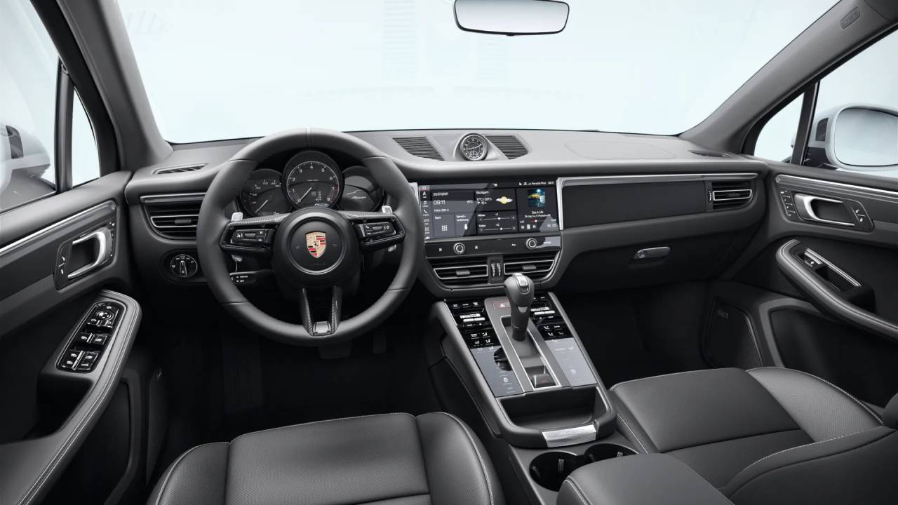 2026 Porsche Macan T photo 10
