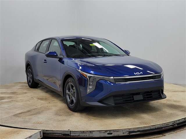 2026 Kia Sportage EX photo 2