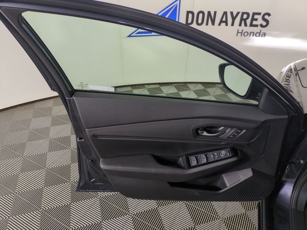 2025 Honda Accord Hybrid Touring photo 10