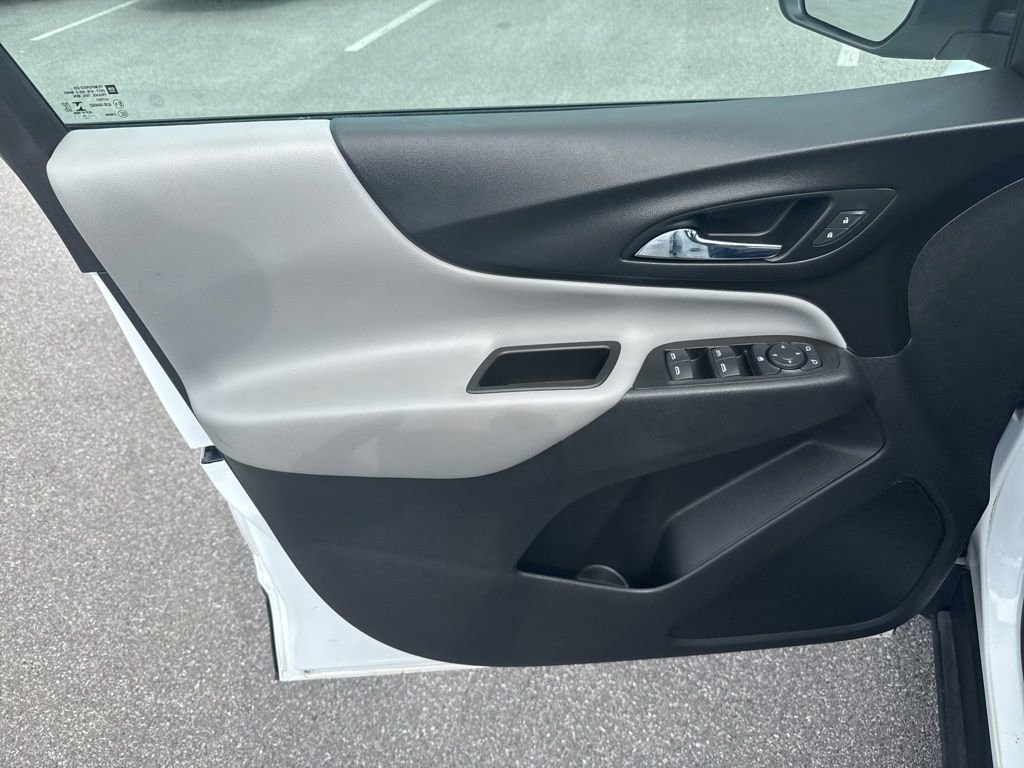 2021 Chevrolet Equinox LS photo 10