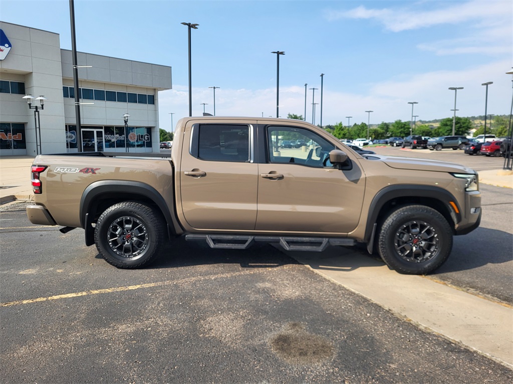 2023 Nissan Frontier PRO-4X photo 3