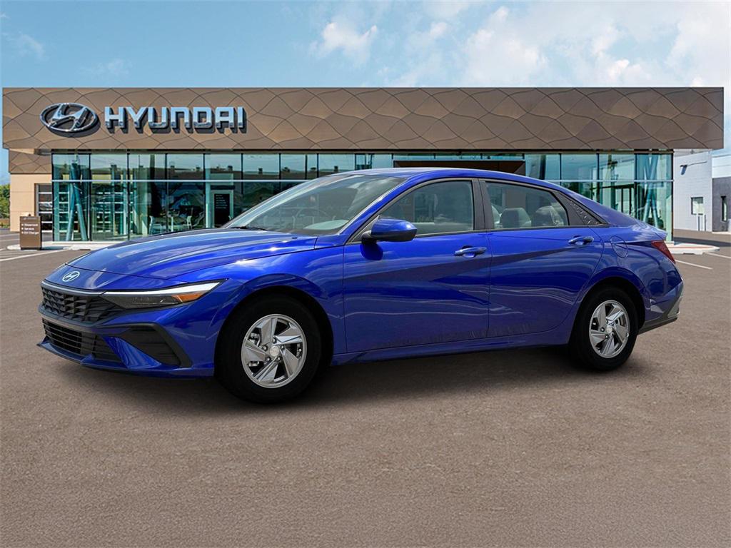 2025 Hyundai Elantra SE photo 2