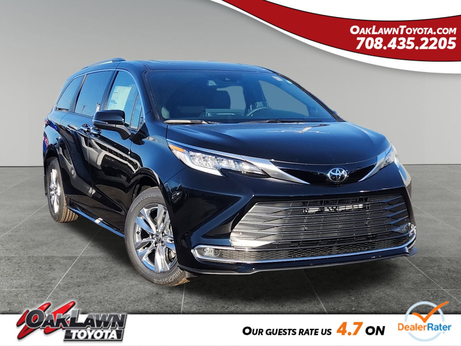 2026 Toyota Sienna Limited's photo