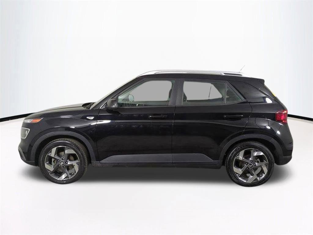 2023 Hyundai Venue SEL photo 3