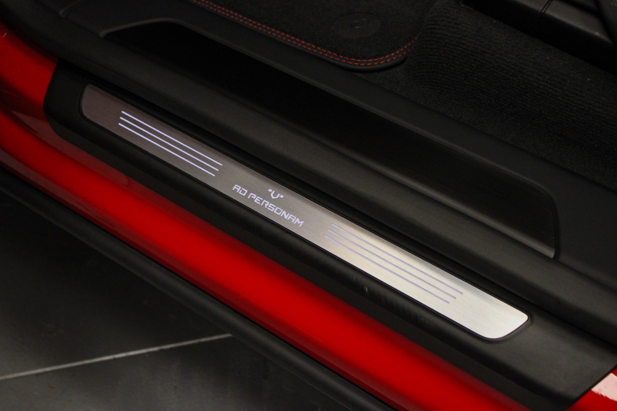 2025 Lamborghini Urus SE photo 16