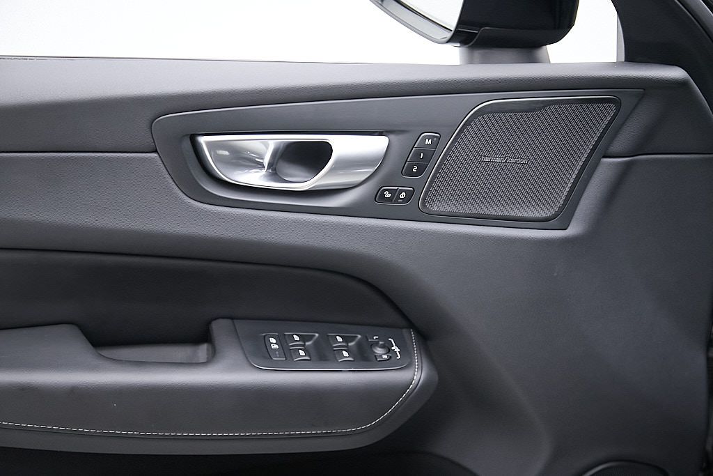 2024 VOLVO XC60 - Image 11