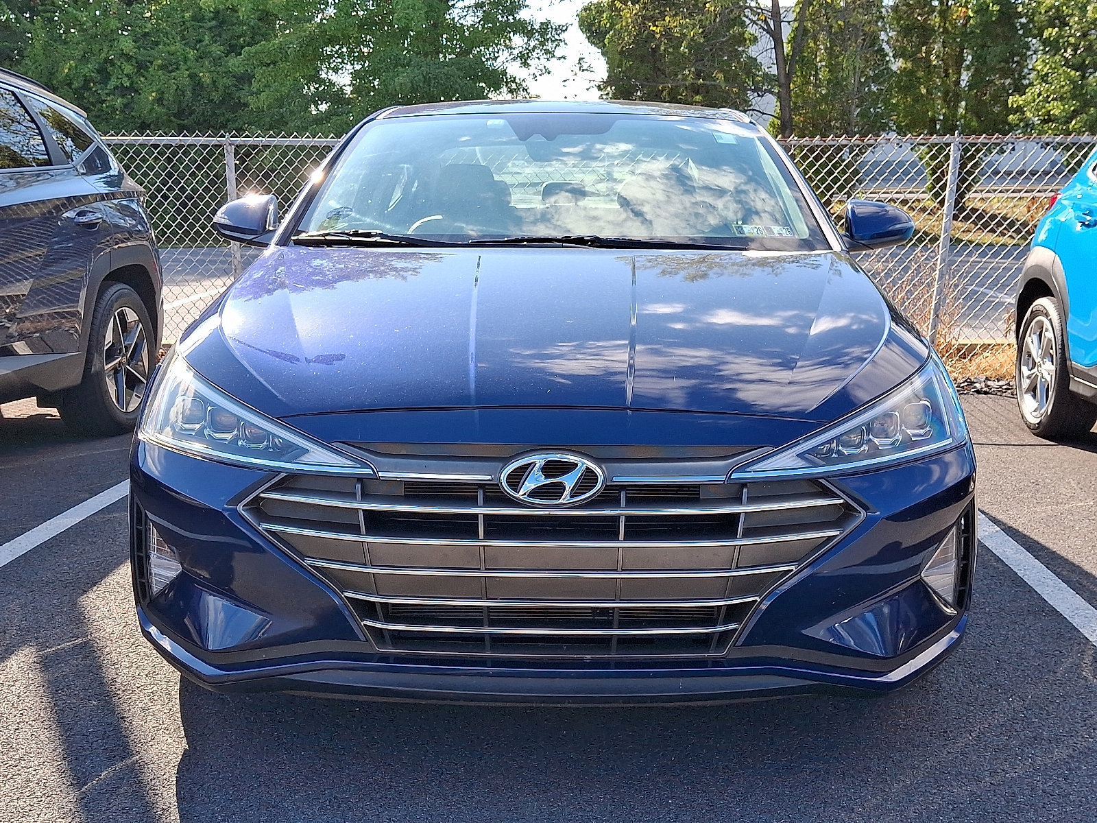 2020 Hyundai Elantra Limited photo 2