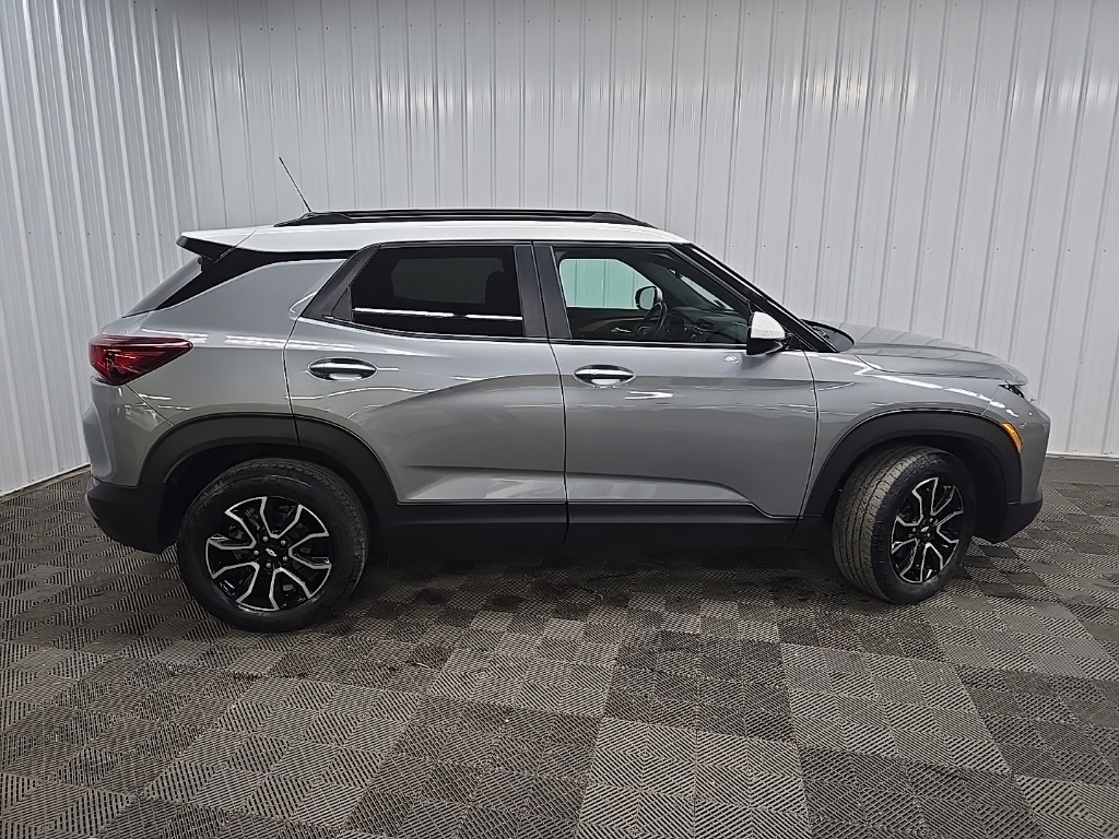 2023 Chevrolet Trailblazer ACTIV photo 2