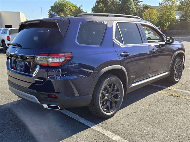 2025 Honda Pilot Touring photo 3