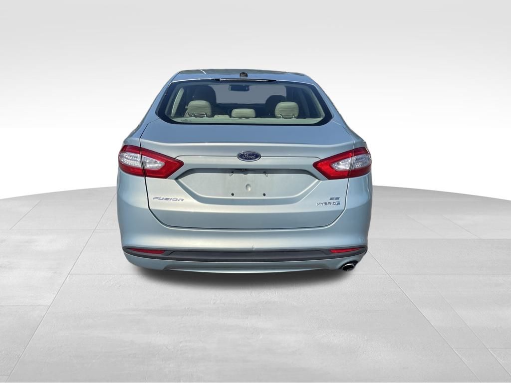 2013 Ford Fusion Hybrid SE photo 2