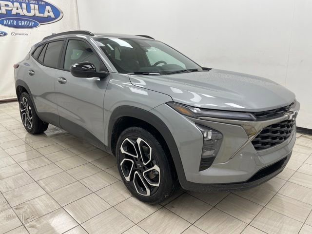 2026 Chevrolet Trax RS's photo