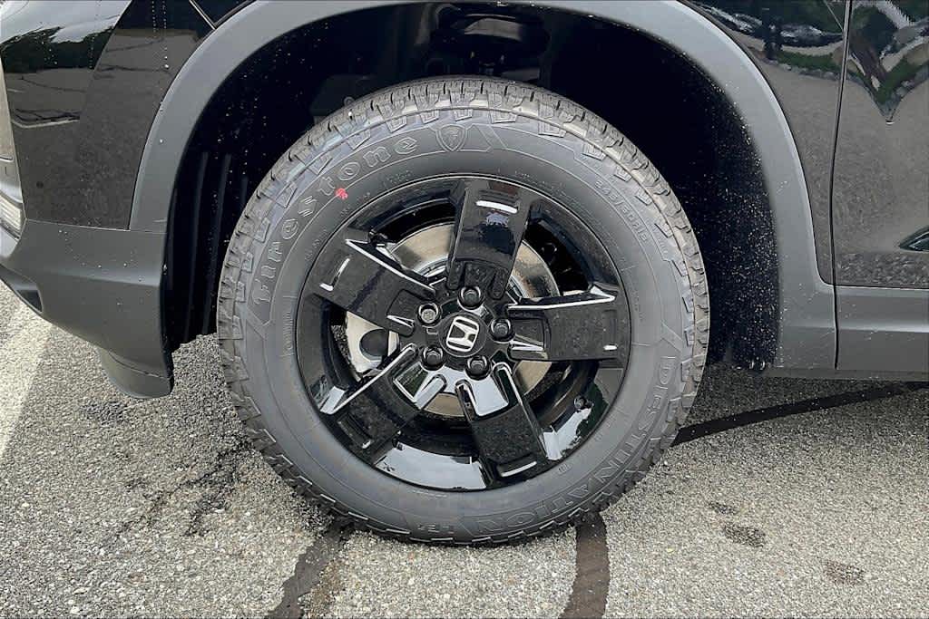 2026 Honda Ridgeline Black Edition photo 7
