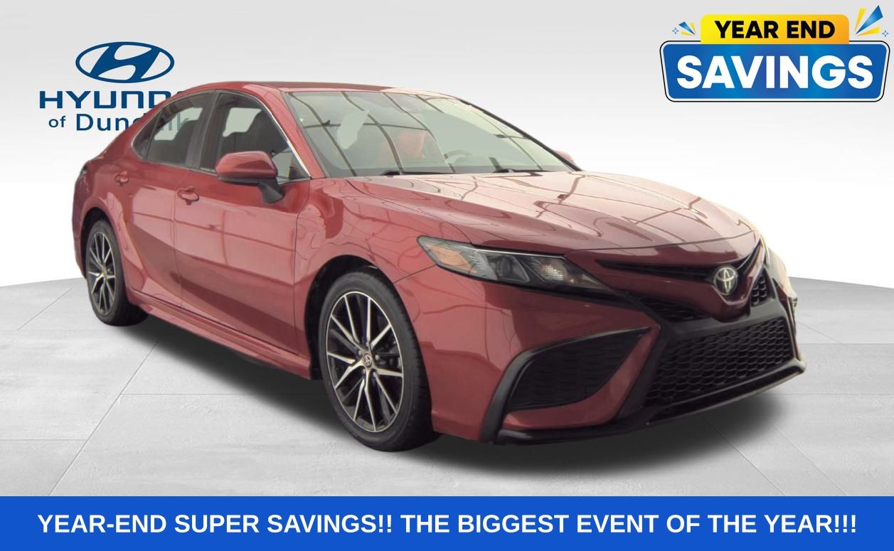 2021 Toyota Camry SE's photo