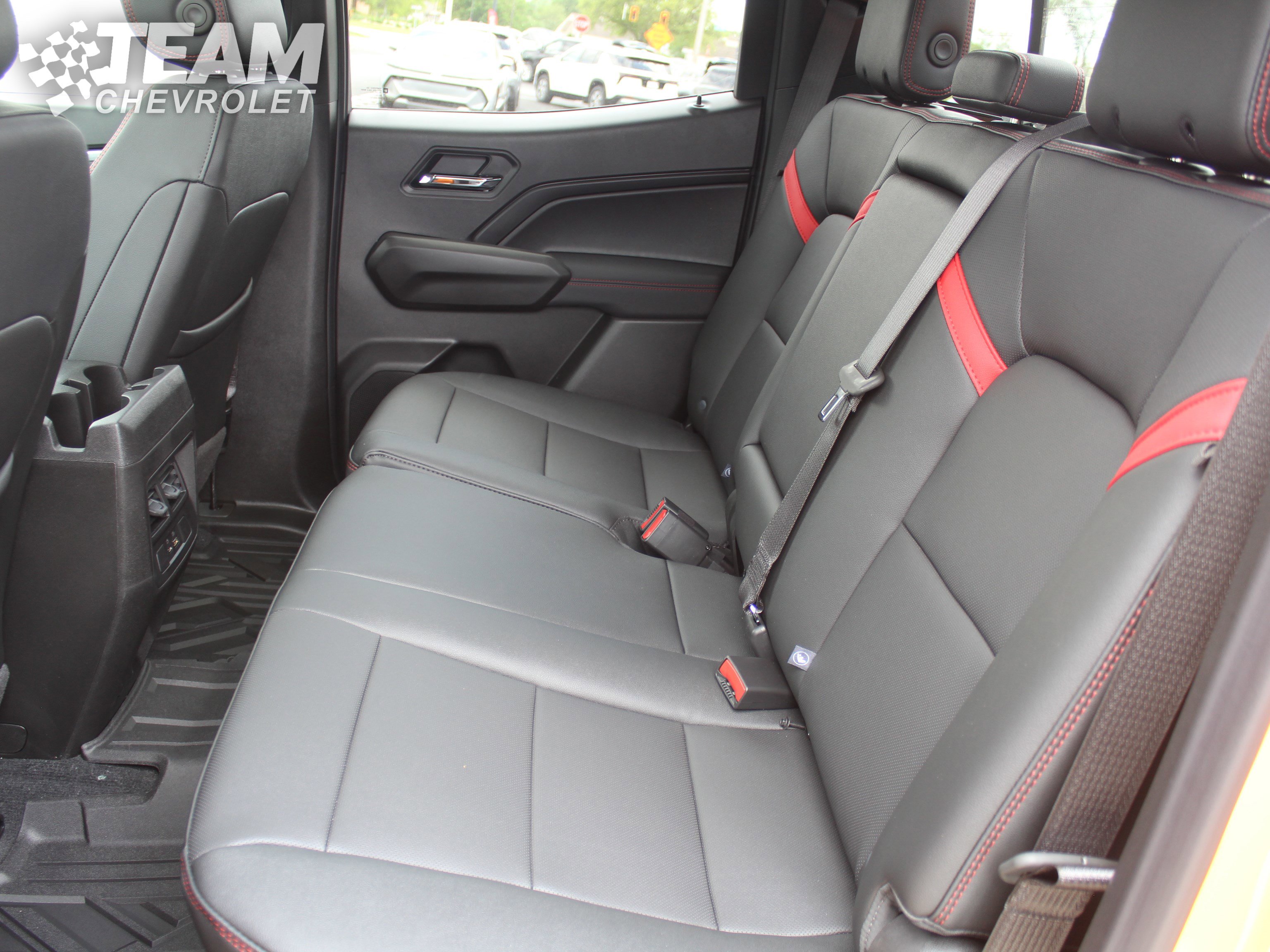 2025 Chevrolet Colorado Z71 photo 14
