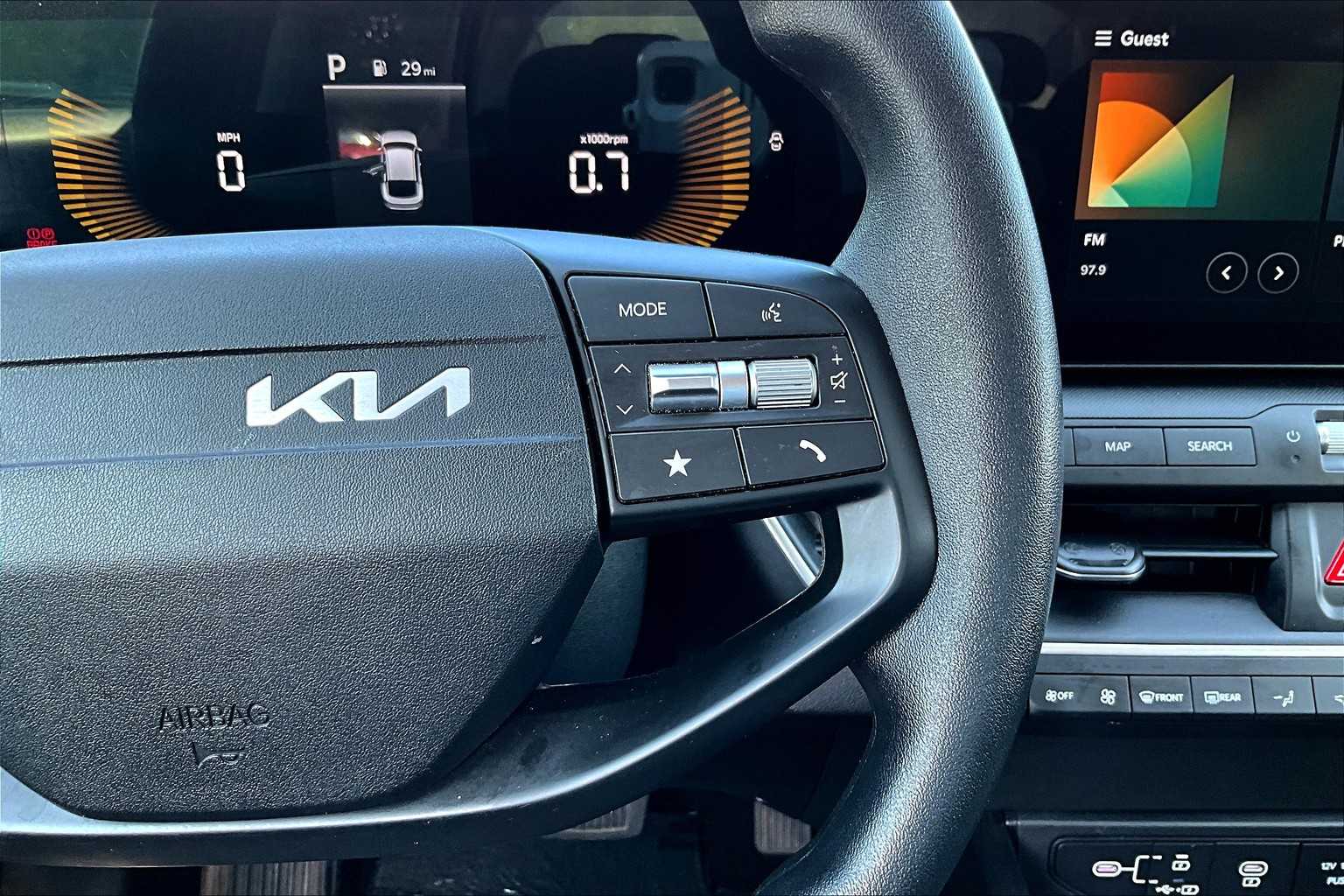 2025 Kia K4 LXS photo 22