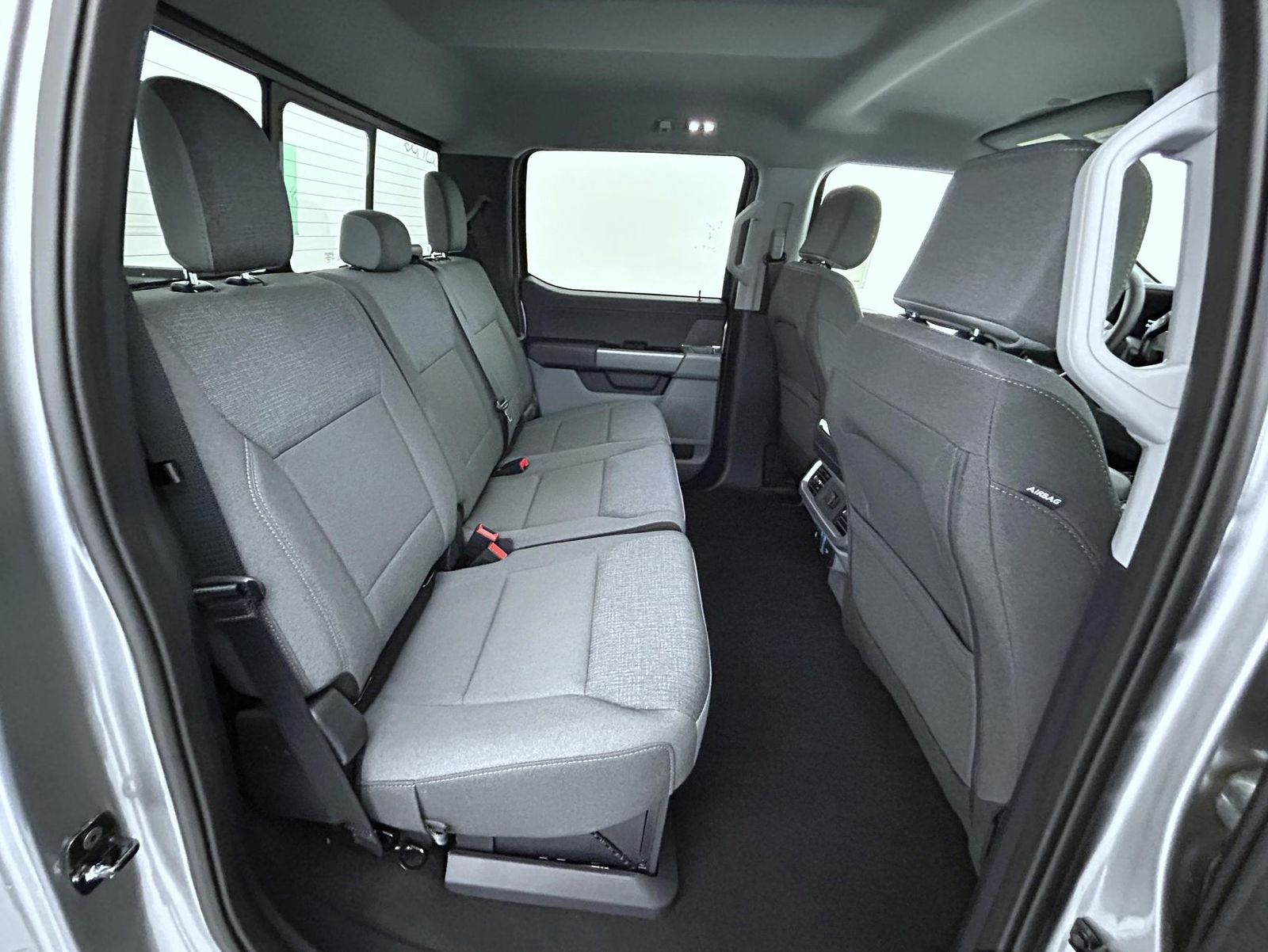 2025 Ford F-150 XLT photo 17