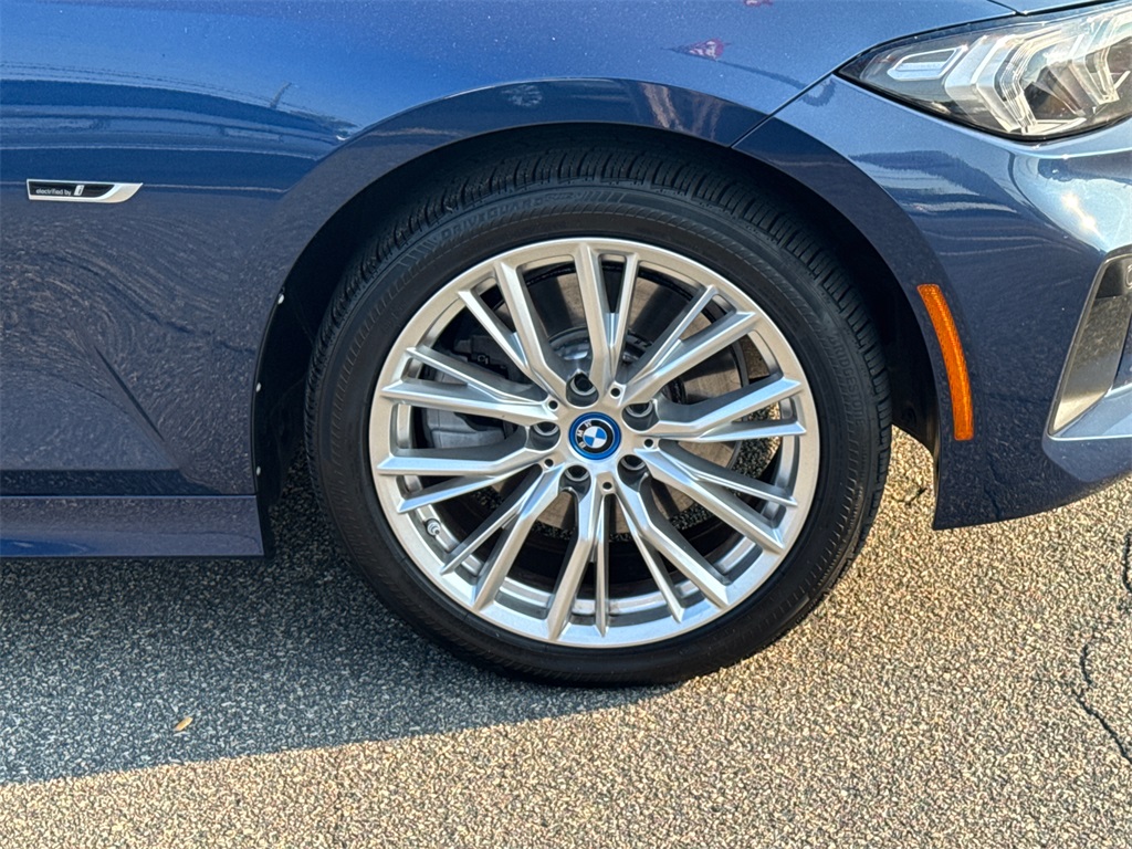 2023 Bmw 330e photo 12