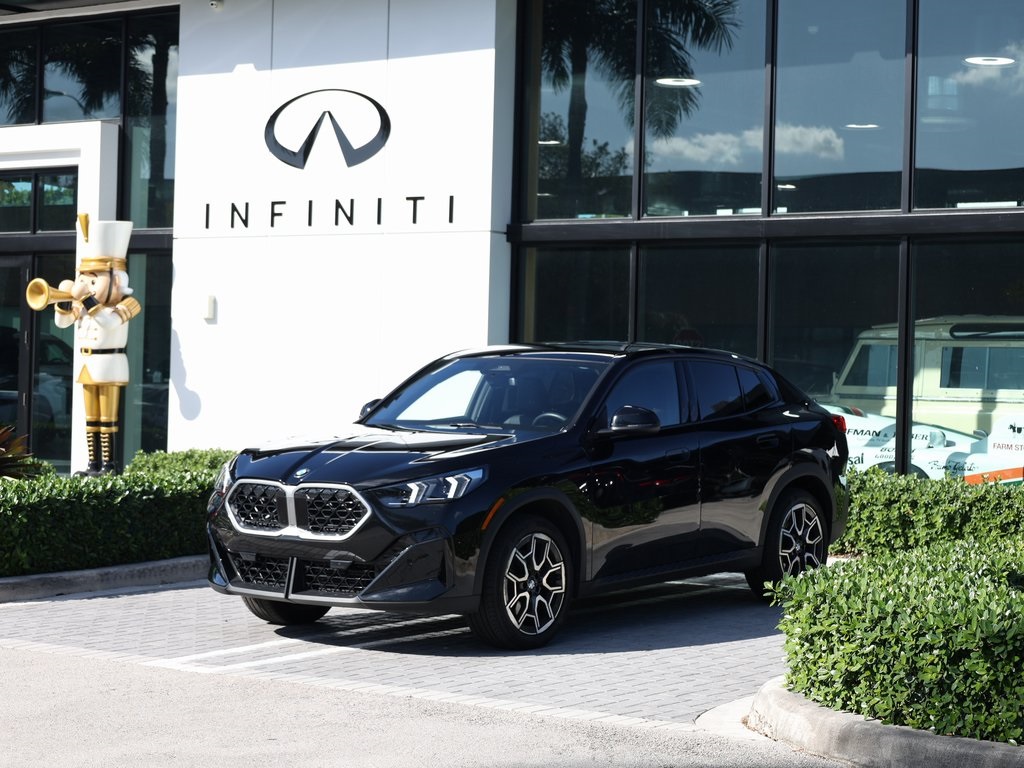 2025 BMW X2 28i's photo