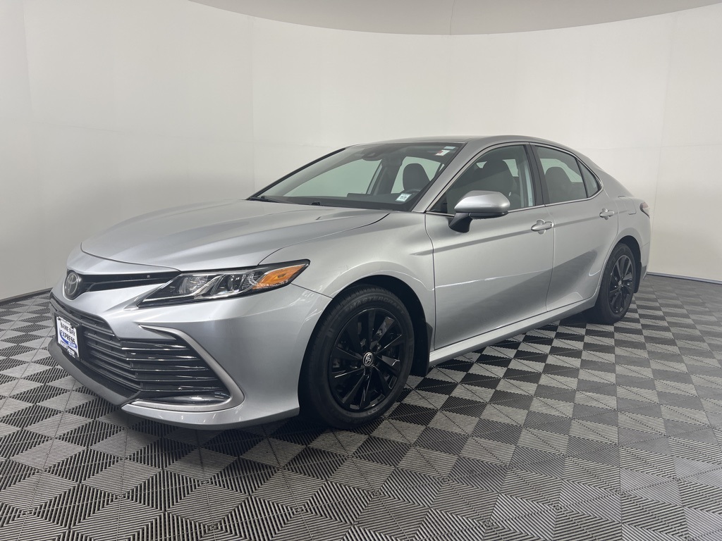 2023 Toyota Camry LE photo 23