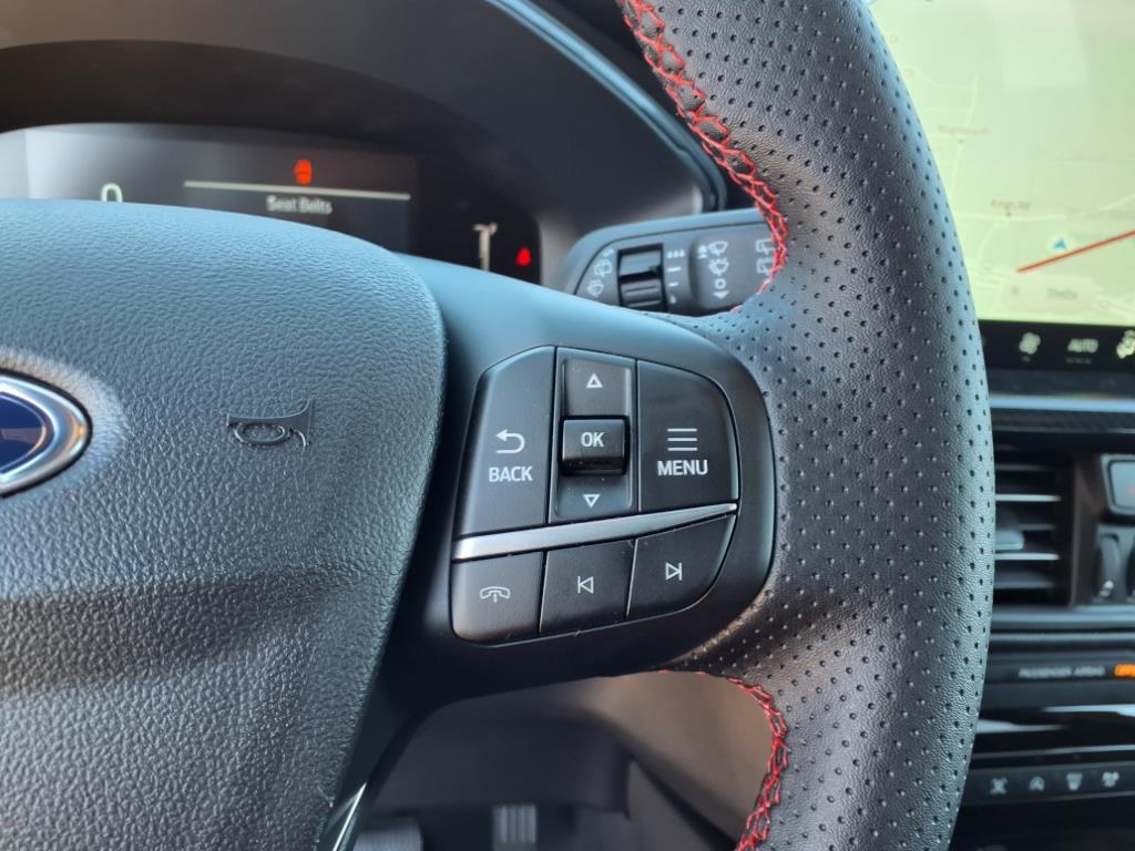 2025 Ford Escape ST-Line photo 14