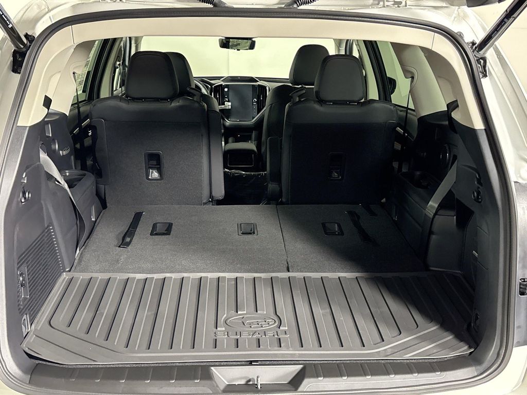 2025 Subaru Ascent Touring photo 21