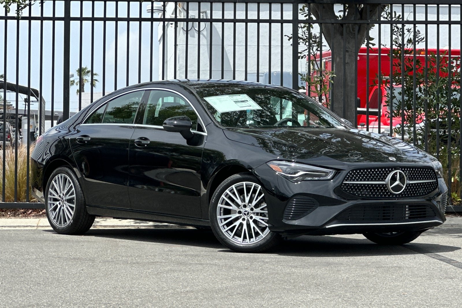 2025 Mercedes Benz CLA 250 4MATIC photo 2