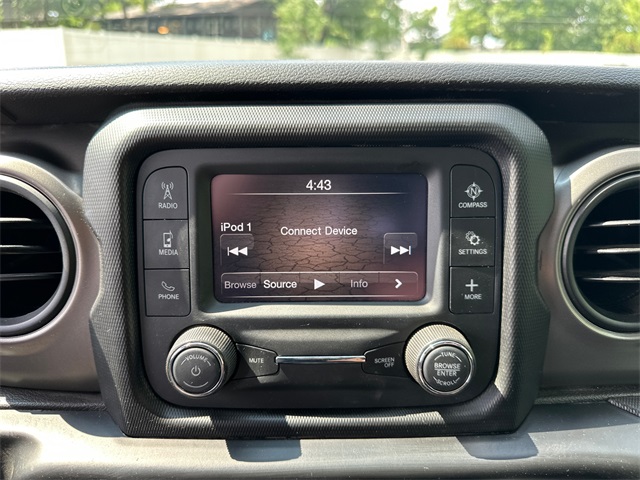 2021 Jeep Gladiator Willys photo 22