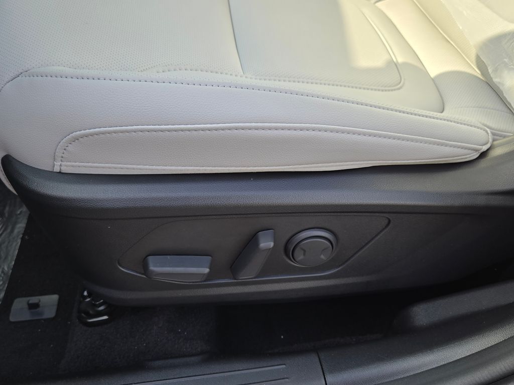 2025 Hyundai Santa Cruz Limited photo 16
