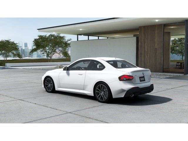 2025 Bmw 230i xDrive photo 2