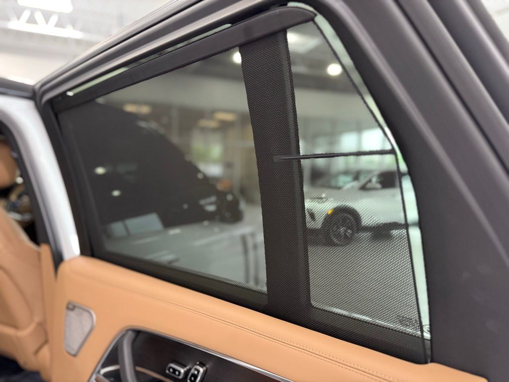 2025 Land Rover Range Rover Autobiography photo 45