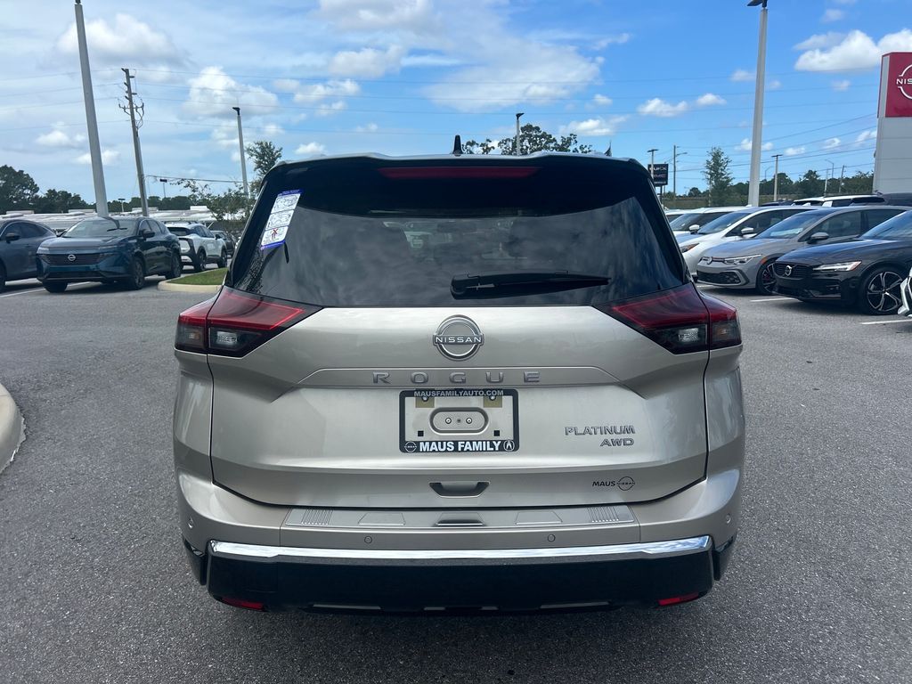 2026 Nissan Rogue Platinum photo 4