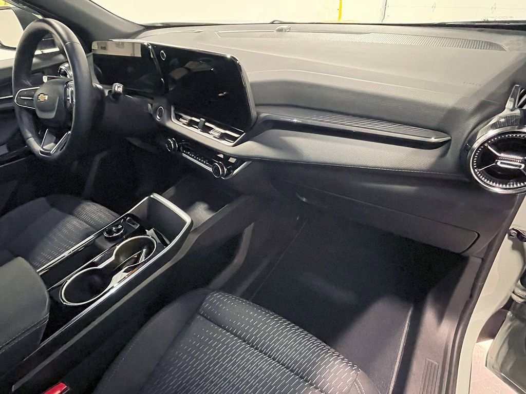2026 Chevrolet Equinox LT photo 22