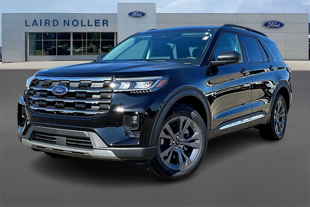 2025 Ford Explorer Active's photo
