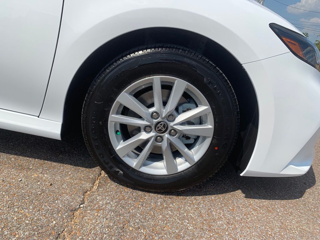 2026 Toyota Camry LE photo 9