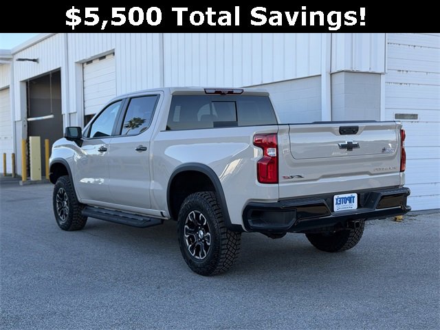 2026 Chevrolet Silverado 1500 ZR2 photo 4