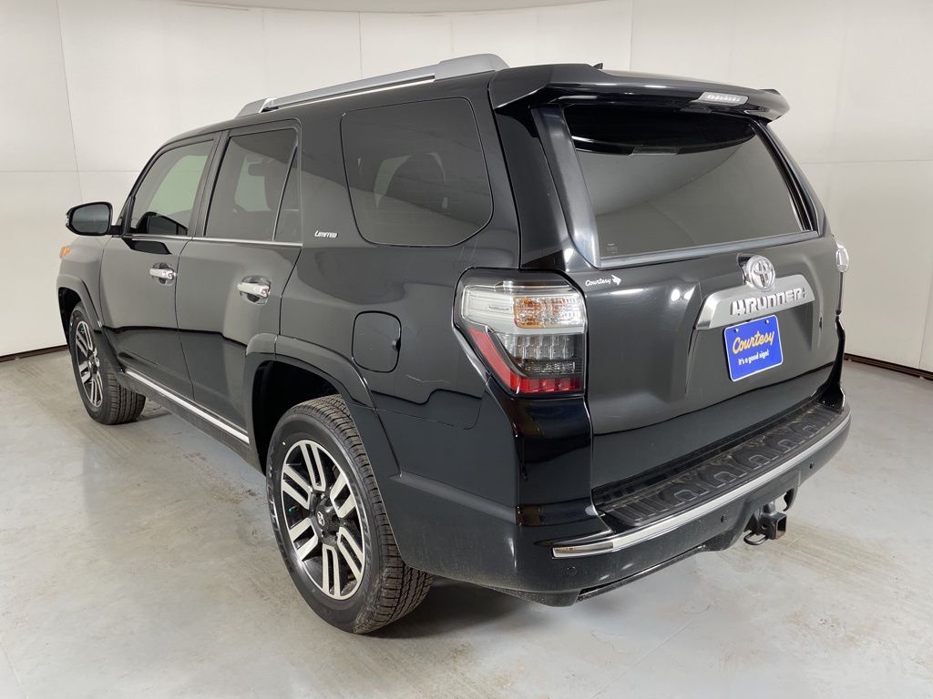 2014 Toyota 4Runner Limited photo 2