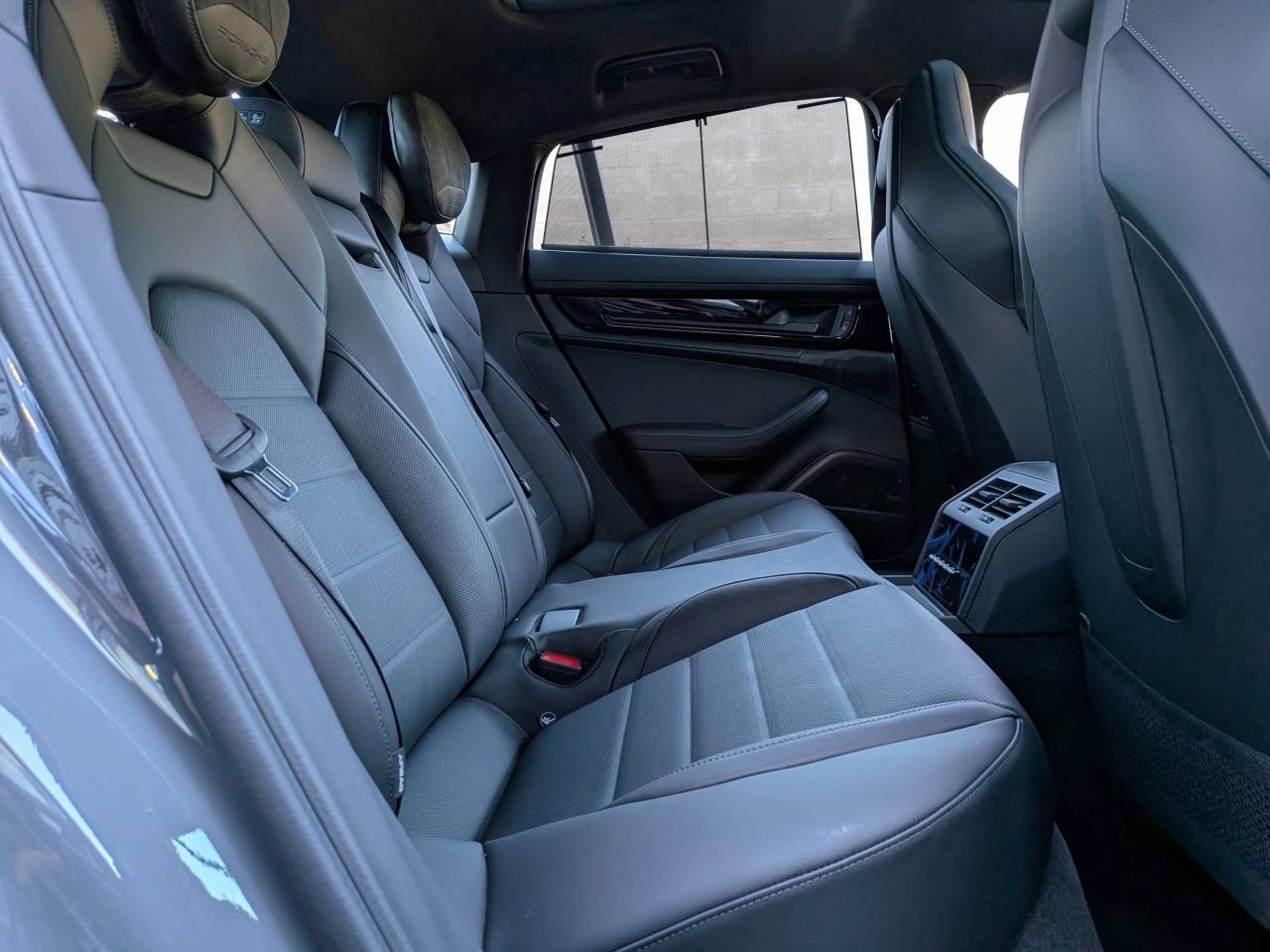 2026 Porsche Panamera E-Hybrid 4 photo 21