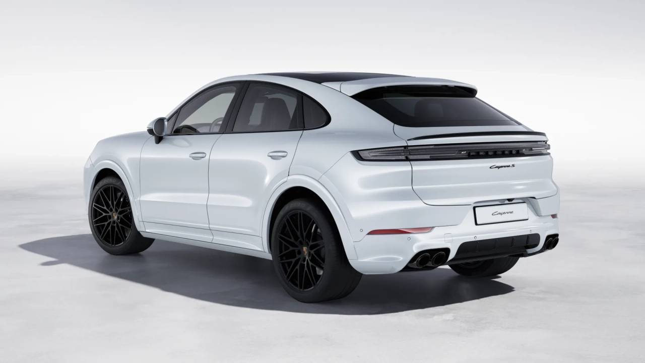 2026 Porsche Cayenne S Coupe photo 3