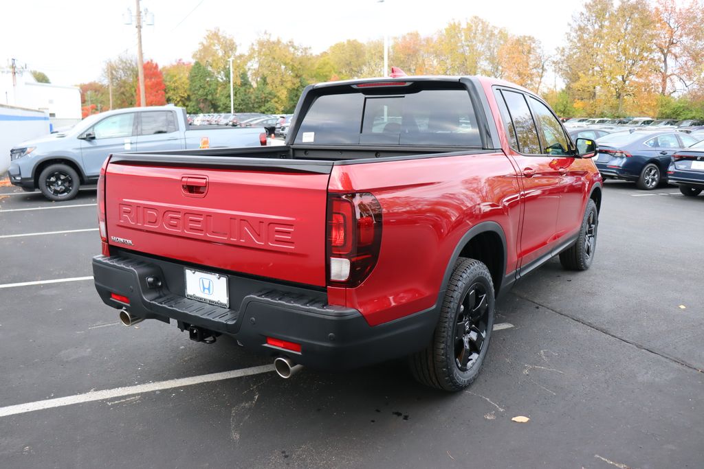 2025 Honda Ridgeline Black Edition photo 4