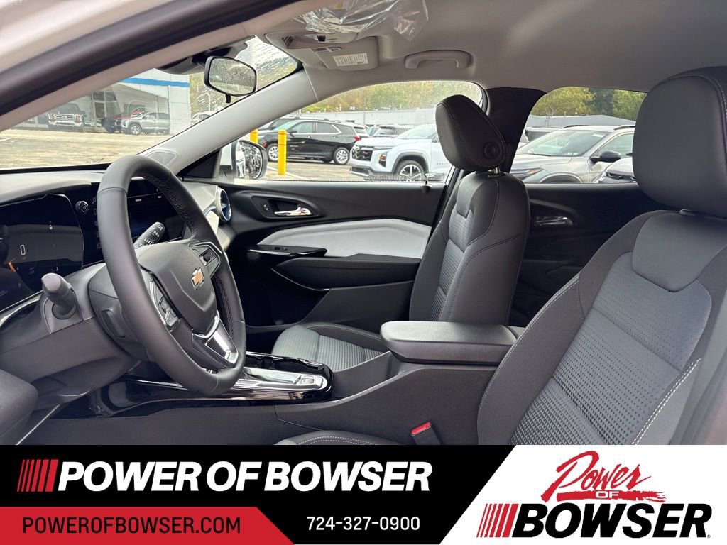 2026 Chevrolet Trax LT photo 4